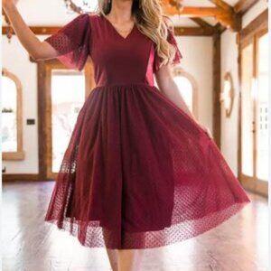 Ivy City Co The Party Dress in Wine M